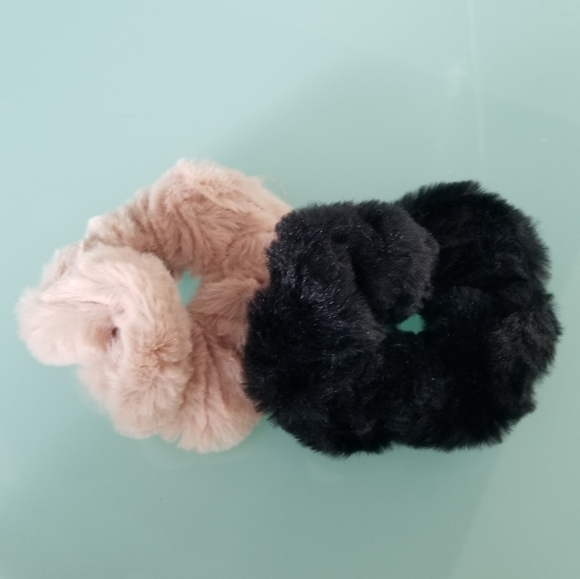 Accessories - Faux Fur Srunchie